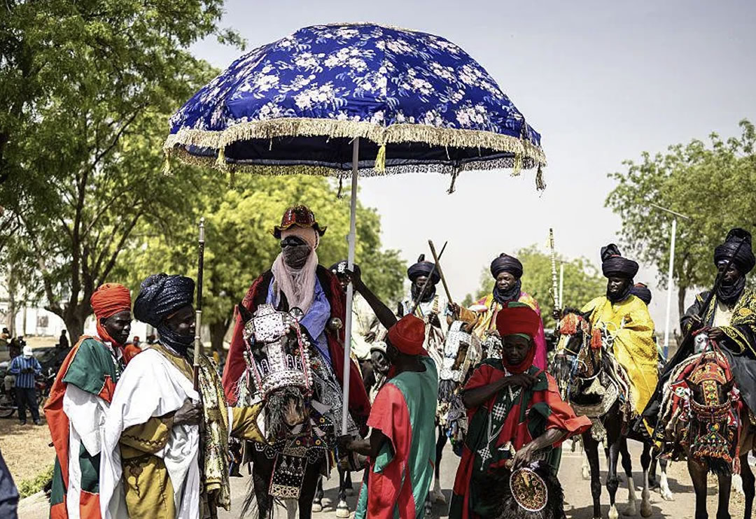 El Emir Hameem Nuhu Sunusi durante le celebración del fin del Ramadán en Nigeria