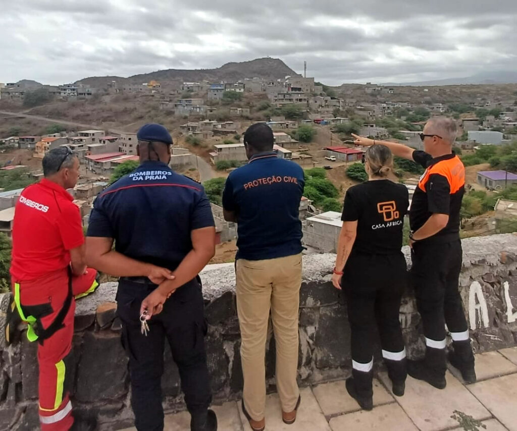 Equipo del proyecto formativo y de capacitación en protección civil y emergencias, durante su viaje a Cabo Verde.