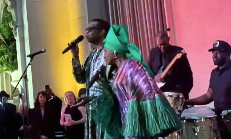 Youssou Ndour cantó junto a Angélique Kidjo en el Museo Metropolitano de Nueva York. Foto: @youssoundourofficiel