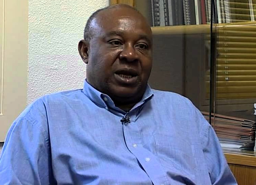 Donato Ndongo Bidyogo, periodista y político ecuatoguineano.
