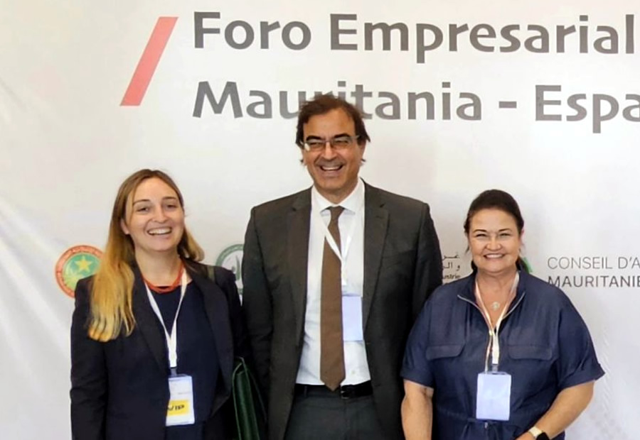 Begoña Cañete Quintana, Pablo Martín Carbajal and Elvira Butler, Proexca's delegate in Africa, at the Mauritania-Spain Business Forum.
