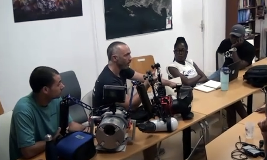 Cyndi Karel, líder del proyecto Save Our Seas, recibió entrenamiento de buceo científico en Francia.