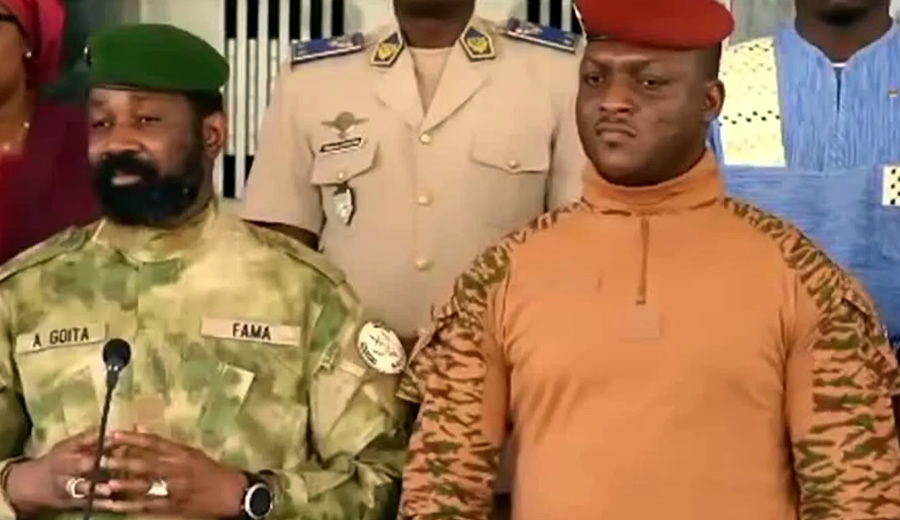 Los presidentes de Malí y Burkina Faso, Goita y Traoré, impulsan reformas que convierte al francés en lengua auxiliar.