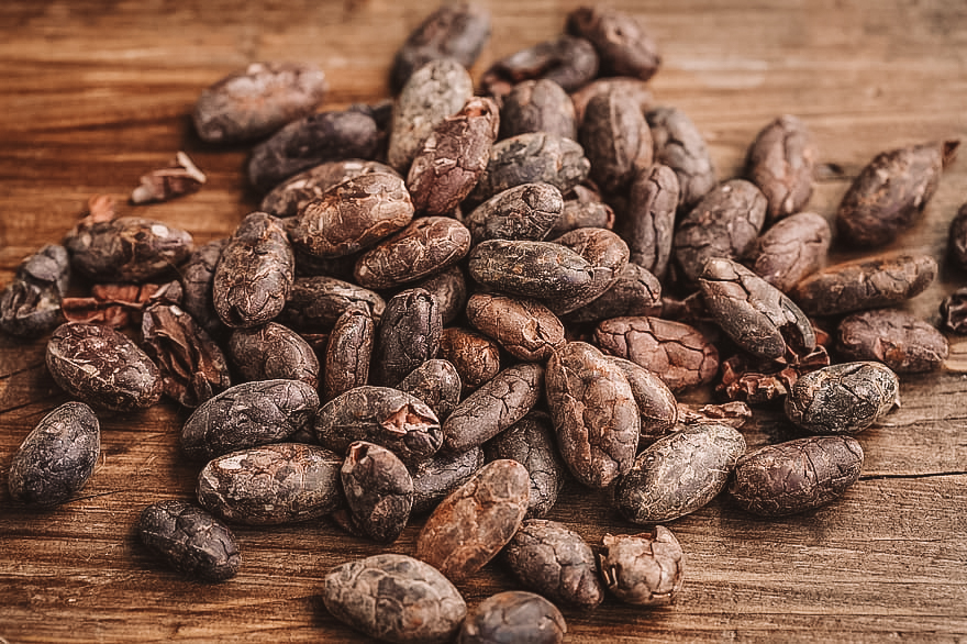 El clima extremo en África Occidental provoca una subida del precio del cacao.