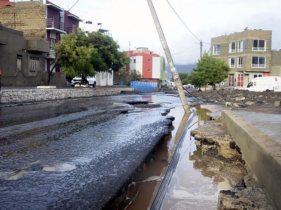 Una nueva inundación en Cabo Verde ha levantado voces buscando soluciones para evitar que se repitan tragedias. (Foto: mindelinsite.com)