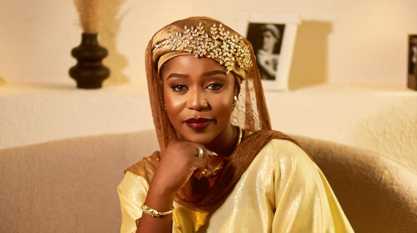 Maryam Bukar Hassan, artista y activista de origen nigeriano, nombrada en julio primera Defensora Mundial de la Paz de las Naciones Unidas.
