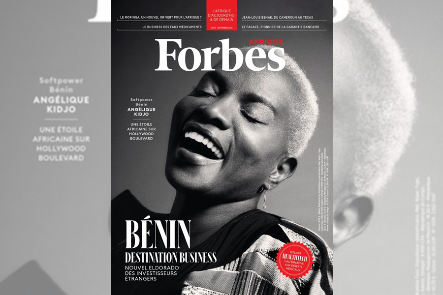 Portada de la revista que analiza el crecimiento de Bénin, y sitúa al país como referente emergente en el continente.