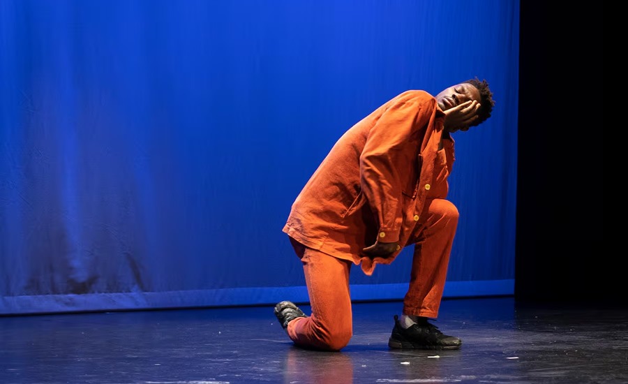 Oulouy abre MASDANZA en Casa África, con su coreografía "Black".