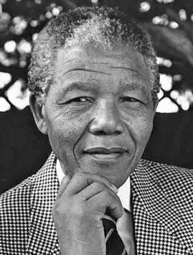 Nelson Mandela (Sudáfrica): Líder de la lucha contra el apartheid, símbolo global de la reconciliación y primer presidente negro de Sudáfrica (1994–1999).